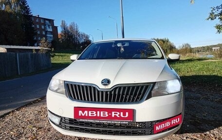Skoda Rapid I, 2015 год, 680 000 рублей, 2 фотография