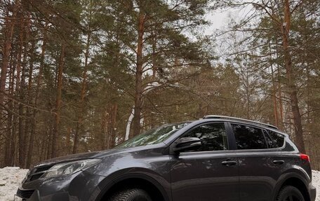 Toyota RAV4, 2015 год, 2 200 000 рублей, 2 фотография