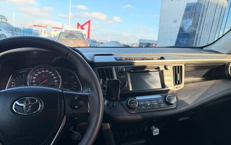 Toyota RAV4, 2015 год, 2 200 000 рублей, 12 фотография