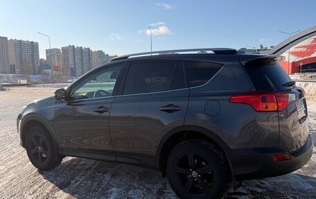 Toyota RAV4, 2015 год, 2 200 000 рублей, 11 фотография