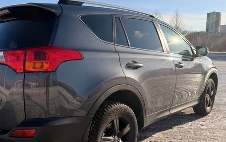 Toyota RAV4, 2015 год, 2 200 000 рублей, 10 фотография