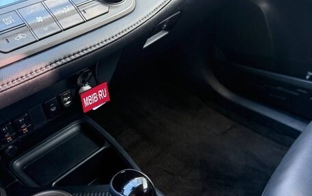 Toyota RAV4, 2015 год, 2 200 000 рублей, 13 фотография