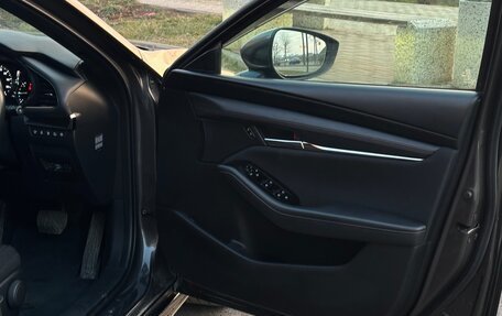 Mazda 3, 2020 год, 1 740 000 рублей, 30 фотография