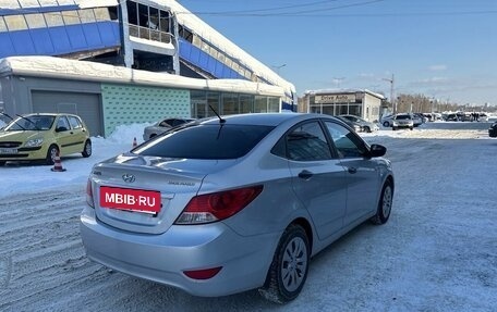 Hyundai Solaris II рестайлинг, 2011 год, 565 000 рублей, 2 фотография