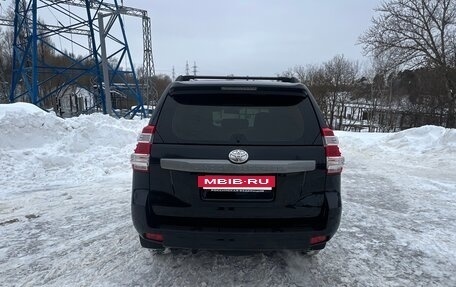 Toyota Land Cruiser Prado 150 рестайлинг 2, 2016 год, 3 050 000 рублей, 5 фотография