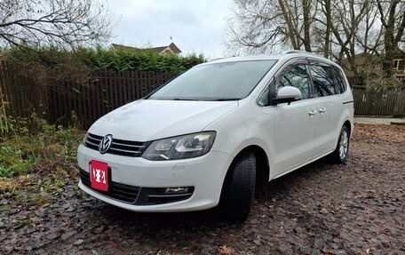 Volkswagen Sharan II, 2011 год, 1 450 000 рублей, 1 фотография