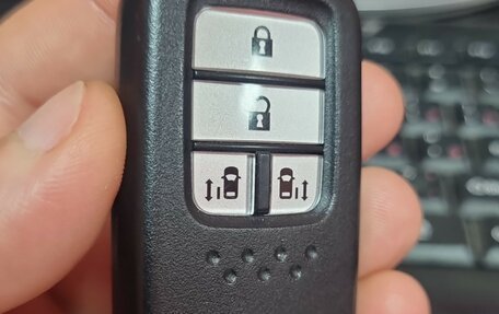 Honda Stepwgn IV, 2019 год, 2 550 000 рублей, 6 фотография