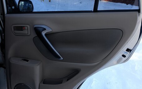 Toyota RAV4, 2003 год, 990 000 рублей, 11 фотография