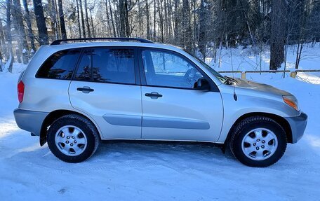 Toyota RAV4, 2003 год, 990 000 рублей, 3 фотография