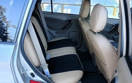 Toyota RAV4, 2003 год, 990 000 рублей, 9 фотография