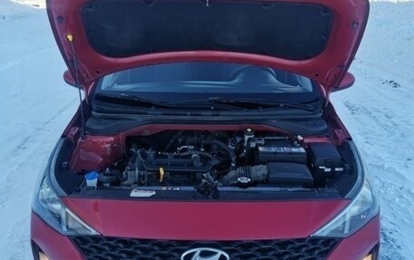 Hyundai Solaris II рестайлинг, 2021 год, 1 380 000 рублей, 28 фотография