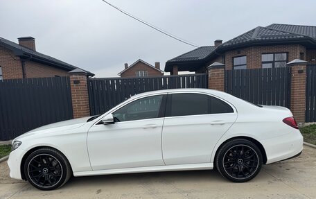 Mercedes-Benz E-Класс, 2020 год, 4 500 000 рублей, 4 фотография
