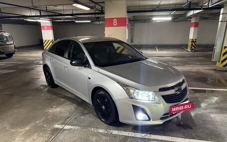 Chevrolet Cruze II, 2013 год, 880 000 рублей, 4 фотография