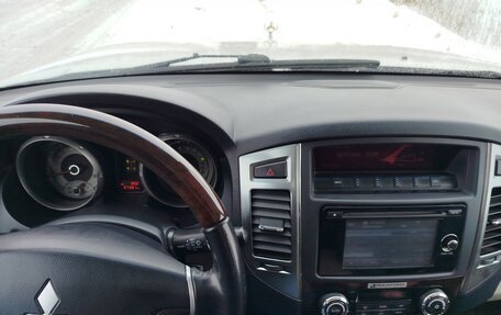 Mitsubishi Pajero IV, 2019 год, 3 850 000 рублей, 8 фотография