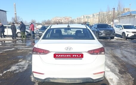 Hyundai Solaris II рестайлинг, 2018 год, 950 000 рублей, 9 фотография