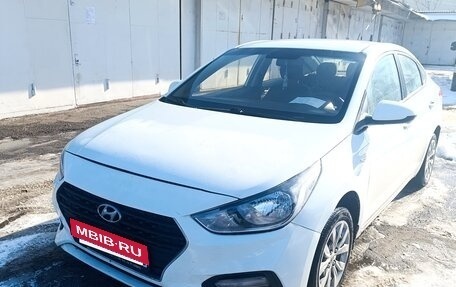 Hyundai Solaris II рестайлинг, 2018 год, 950 000 рублей, 5 фотография