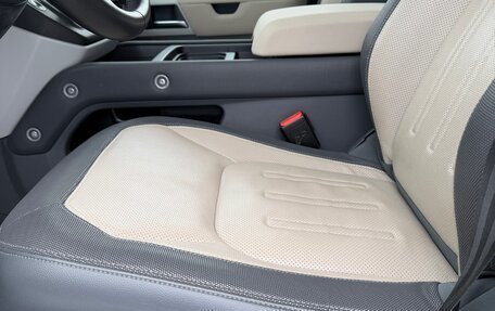 Land Rover Defender II, 2021 год, 6 900 000 рублей, 8 фотография