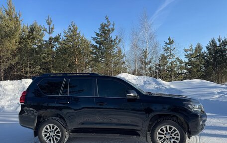 Toyota Land Cruiser Prado 150 рестайлинг 2, 2020 год, 6 700 000 рублей, 29 фотография