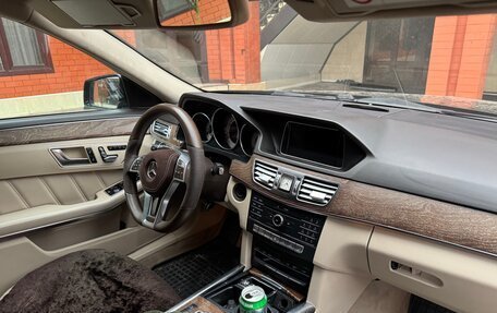 Mercedes-Benz E-Класс, 2015 год, 1 300 000 рублей, 3 фотография