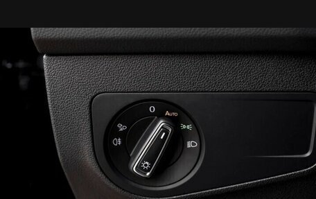 Volkswagen Tiguan II, 2021 год, 4 100 000 рублей, 10 фотография