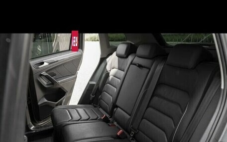 Volkswagen Tiguan II, 2021 год, 4 100 000 рублей, 18 фотография