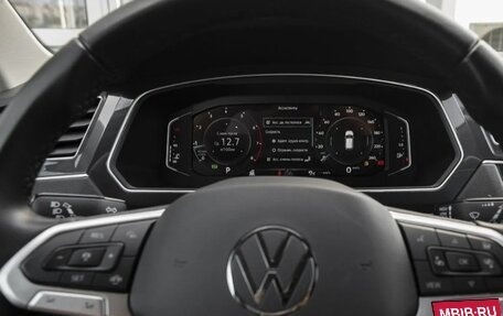 Volkswagen Tiguan II, 2021 год, 4 100 000 рублей, 19 фотография