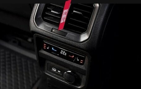 Volkswagen Tiguan II, 2021 год, 4 100 000 рублей, 22 фотография