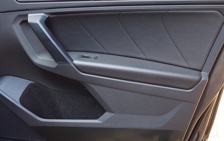 Volkswagen Tiguan II, 2021 год, 4 100 000 рублей, 31 фотография