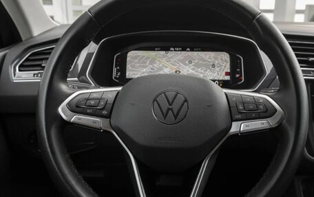 Volkswagen Tiguan II, 2021 год, 4 100 000 рублей, 32 фотография