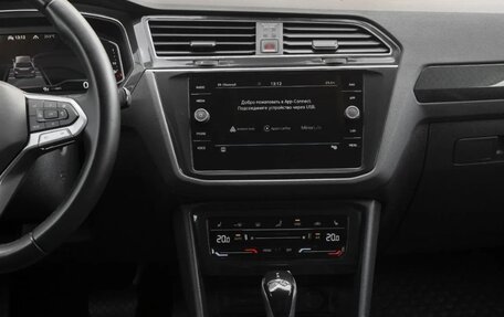 Volkswagen Tiguan II, 2021 год, 4 100 000 рублей, 36 фотография