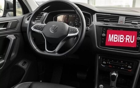 Volkswagen Tiguan II, 2021 год, 4 100 000 рублей, 34 фотография