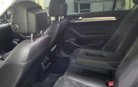 Volkswagen Passat B8 рестайлинг, 2015 год, 2 200 000 рублей, 11 фотография