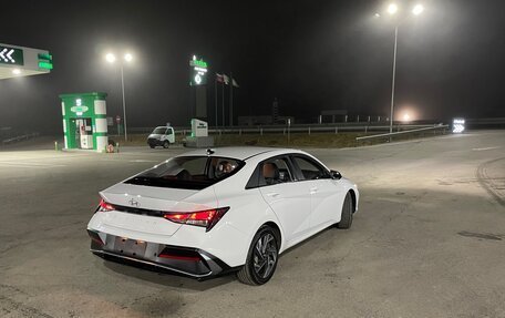 Hyundai Elantra, 2023 год, 2 300 000 рублей, 5 фотография