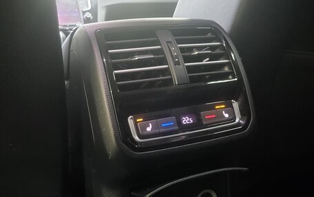 Volkswagen Passat B8 рестайлинг, 2015 год, 2 200 000 рублей, 13 фотография