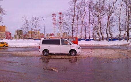 Volkswagen Multivan T6 рестайлинг, 2021 год, 4 850 000 рублей, 4 фотография