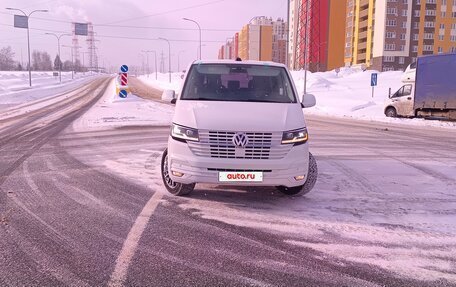 Volkswagen Multivan T6 рестайлинг, 2021 год, 4 850 000 рублей, 9 фотография
