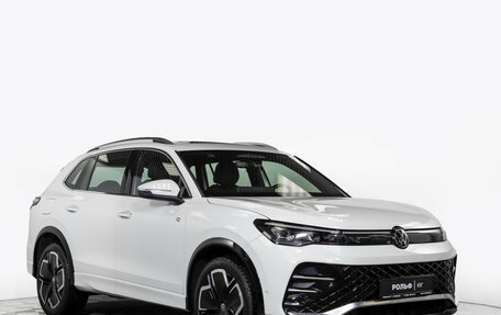 Volkswagen Tiguan, 2024 год, 4 900 000 рублей, 2 фотография