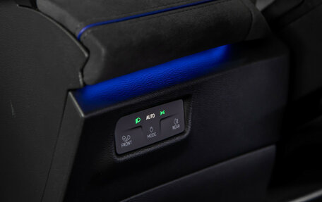 Volkswagen Tiguan, 2024 год, 4 900 000 рублей, 19 фотография