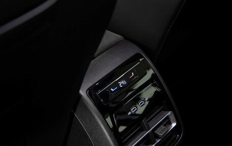 Volkswagen Tiguan, 2024 год, 4 900 000 рублей, 23 фотография