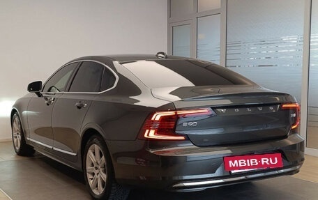 Volvo S90 II рестайлинг, 2021 год, 3 500 000 рублей, 6 фотография