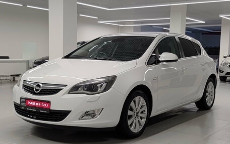 Opel Astra J, 2011 год, 700 000 рублей, 1 фотография