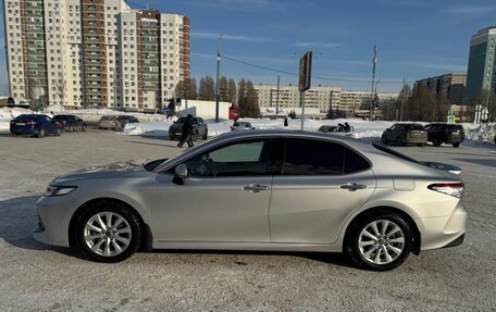 Toyota Camry, 2019 год, 2 950 000 рублей, 6 фотография