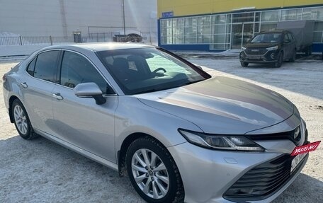 Toyota Camry, 2019 год, 2 950 000 рублей, 3 фотография