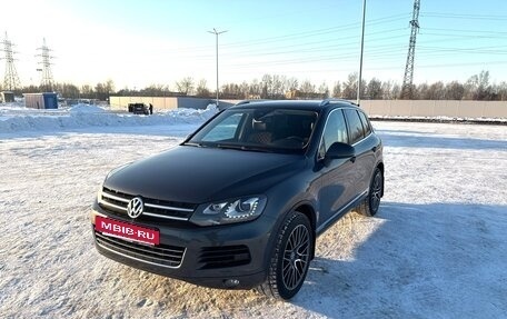 Volkswagen Touareg III, 2013 год, 2 300 000 рублей, 2 фотография