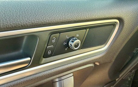 Volkswagen Touareg III, 2013 год, 2 300 000 рублей, 14 фотография