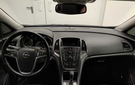 Opel Astra J, 2011 год, 700 000 рублей, 17 фотография