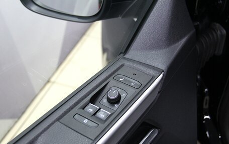 Volkswagen Multivan T6 рестайлинг, 2019 год, 4 986 000 рублей, 13 фотография