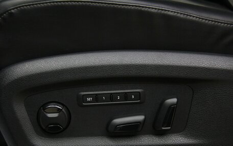 Volkswagen Multivan T6 рестайлинг, 2019 год, 4 986 000 рублей, 16 фотография