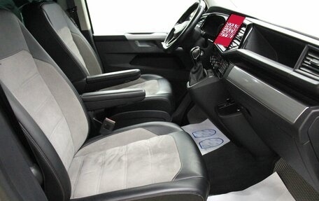 Volkswagen Multivan T6 рестайлинг, 2019 год, 4 986 000 рублей, 38 фотография