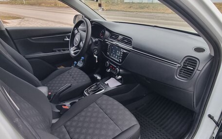 KIA Rio IV, 2019 год, 1 700 000 рублей, 10 фотография